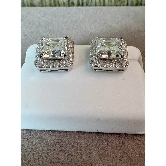 Brilliant 4CTW Moissanite Asscher Cut 925 Silver Earrings - Picture 4 of 5